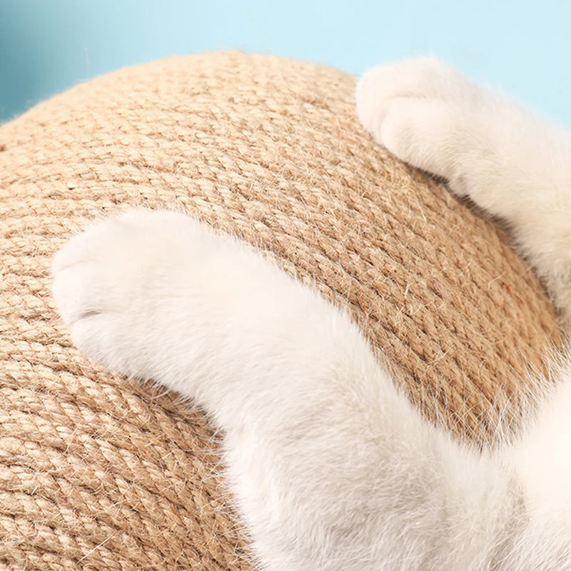 Scratching ball for cats