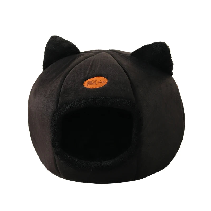 Cat bed with comfort for deep winter sleep